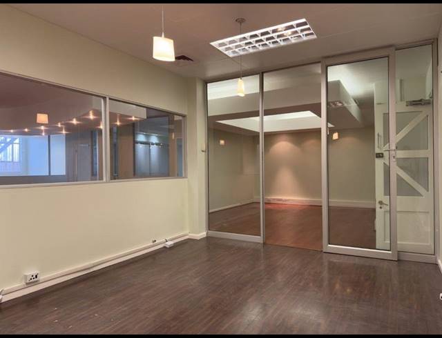 BUSINESS PROPERTY TO RENT IN OBSERVATORY